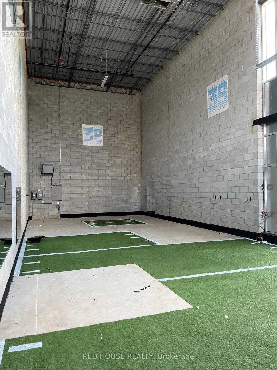 26 - 1158 King Road, Burlington, Ontario  L7T 0C5 - Photo 3 - W12947858