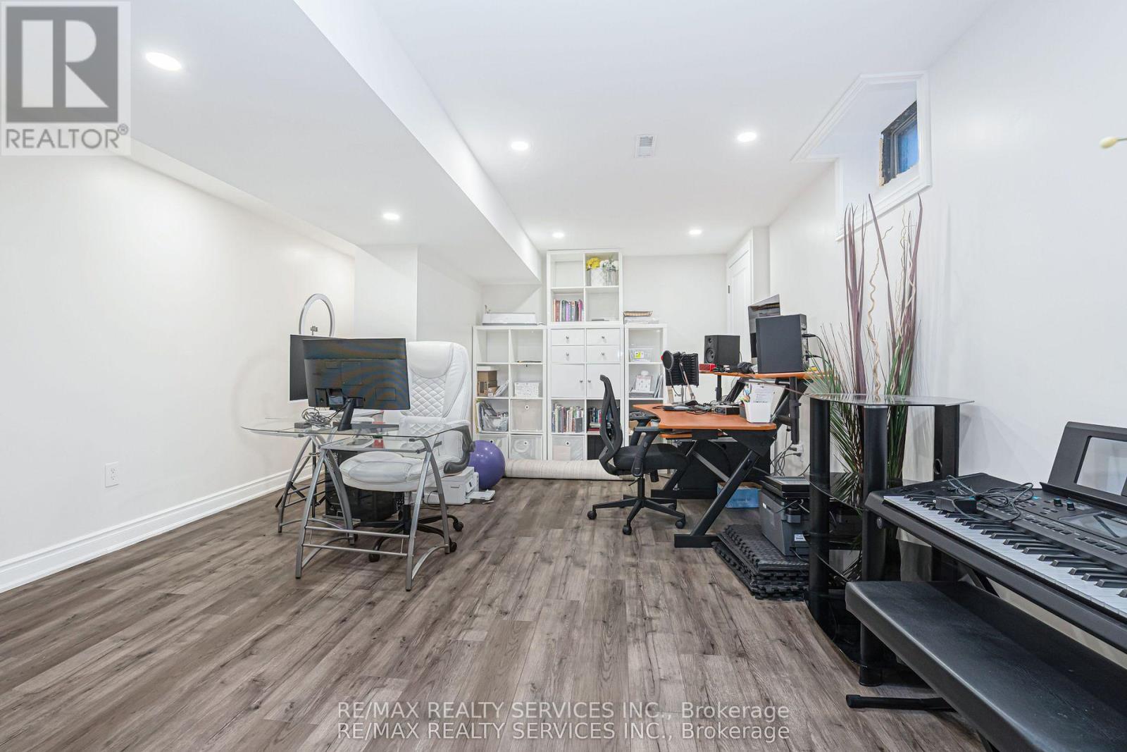 18 Creekview Court, Brampton, Ontario  L6Z 3Y2 - Photo 35 - W12947356