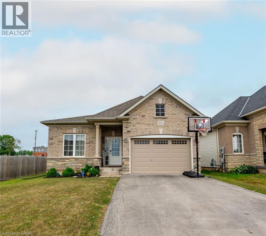 914 Burwell Street, Fort Erie, Ontario  L2A 0E3 - Photo 3 - 40802854