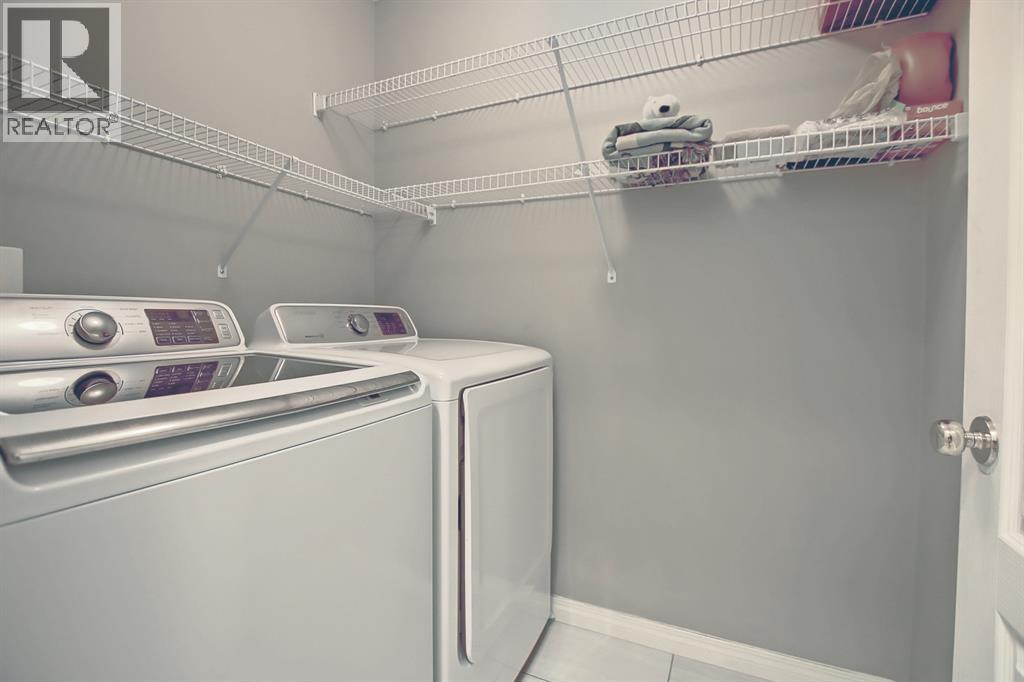 92 Prestwick Gardens SE, Calgary, Alberta  T2Z 3V4 - Photo 9 - A2286162