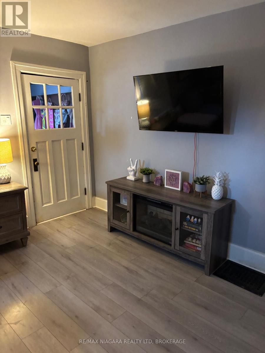 5011 Fifth Avenue, Niagara Falls, Ontario  L2E 4S6 - Photo 5 - X12947980