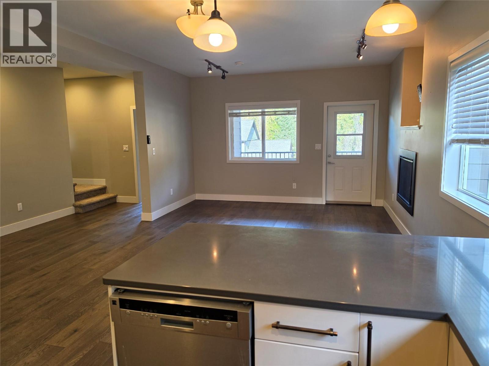 2410 Perrier Lane Unit# B, Nelson, British Columbia  V1L 7C3 - Photo 4 - 10377420
