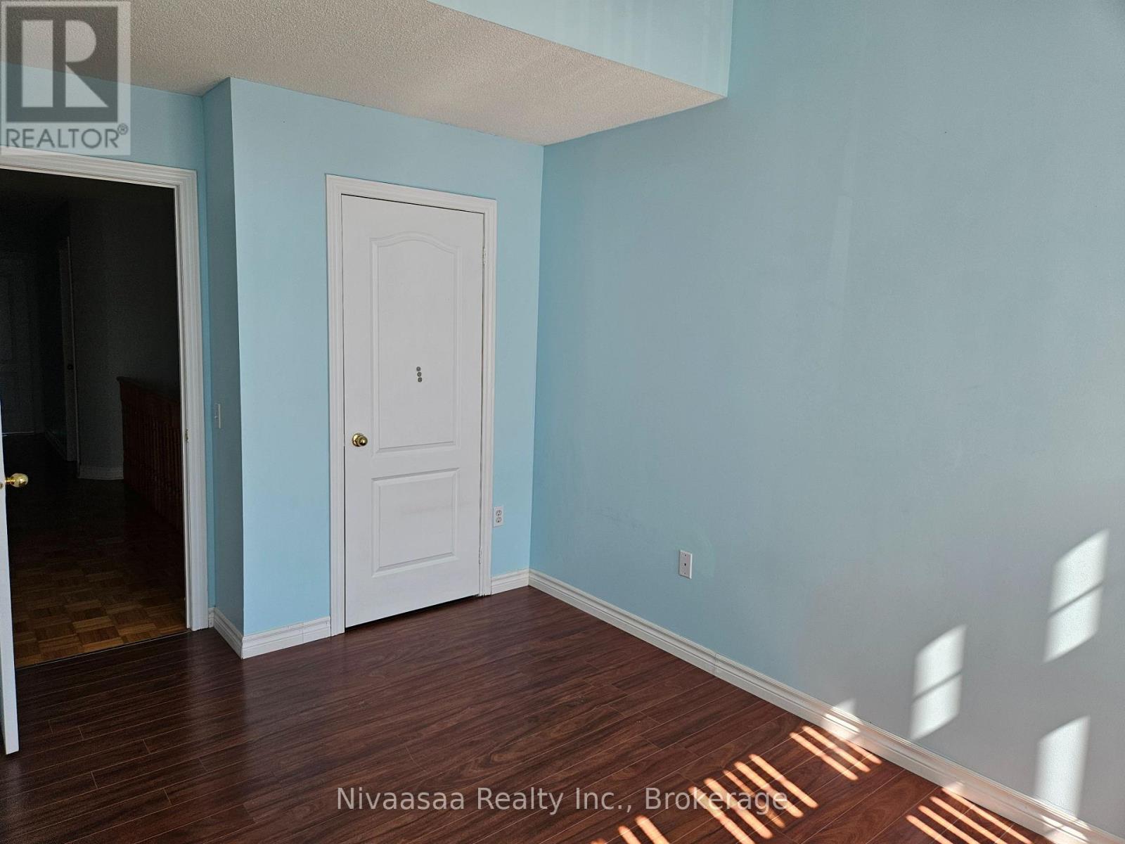 926 Ledbury Crescent, Mississauga, Ontario  L5V 2P8 - Photo 19 - W12947918