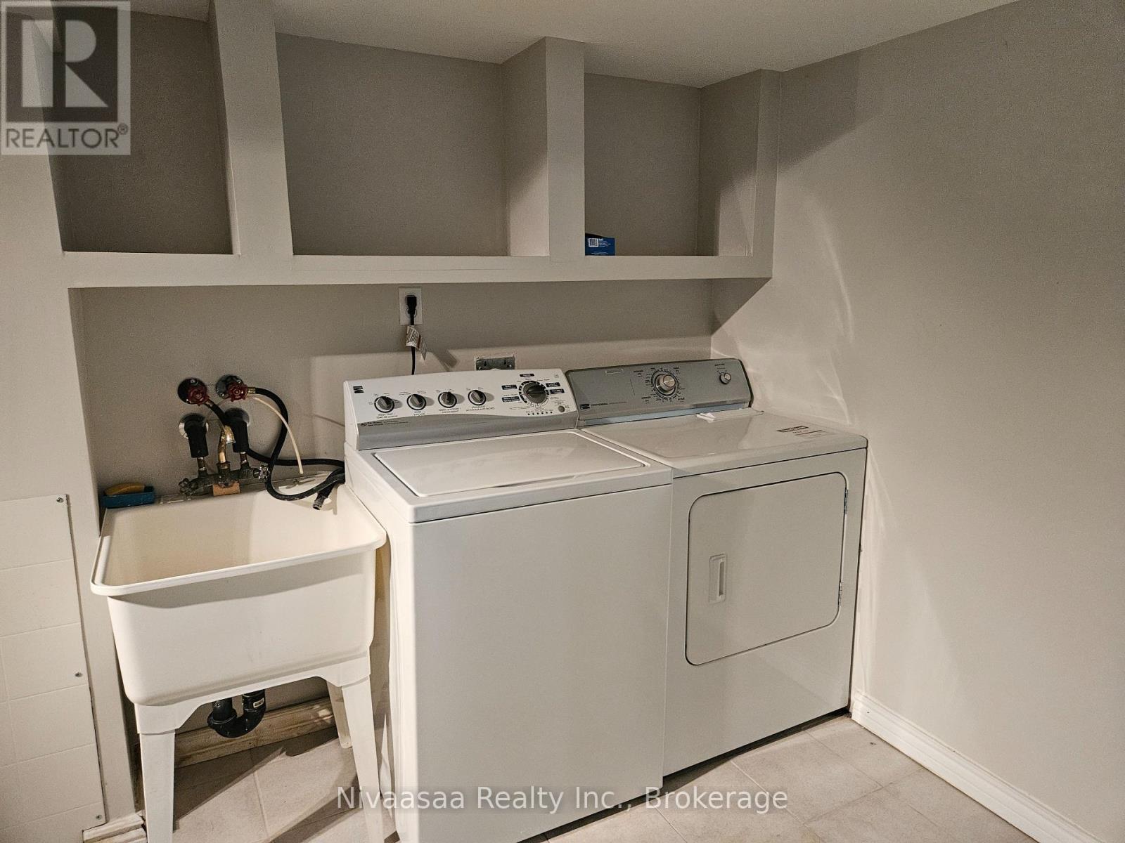 926 Ledbury Crescent, Mississauga, Ontario  L5V 2P8 - Photo 26 - W12947918