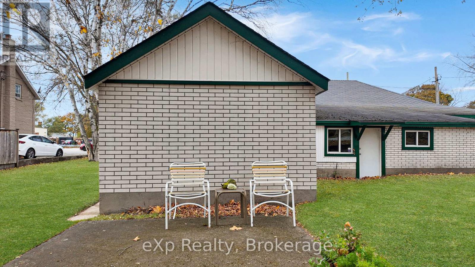 21 Grosvenor Street N, Saugeen Shores, Ontario  N0H 2L0 - Photo 18 - X12947904