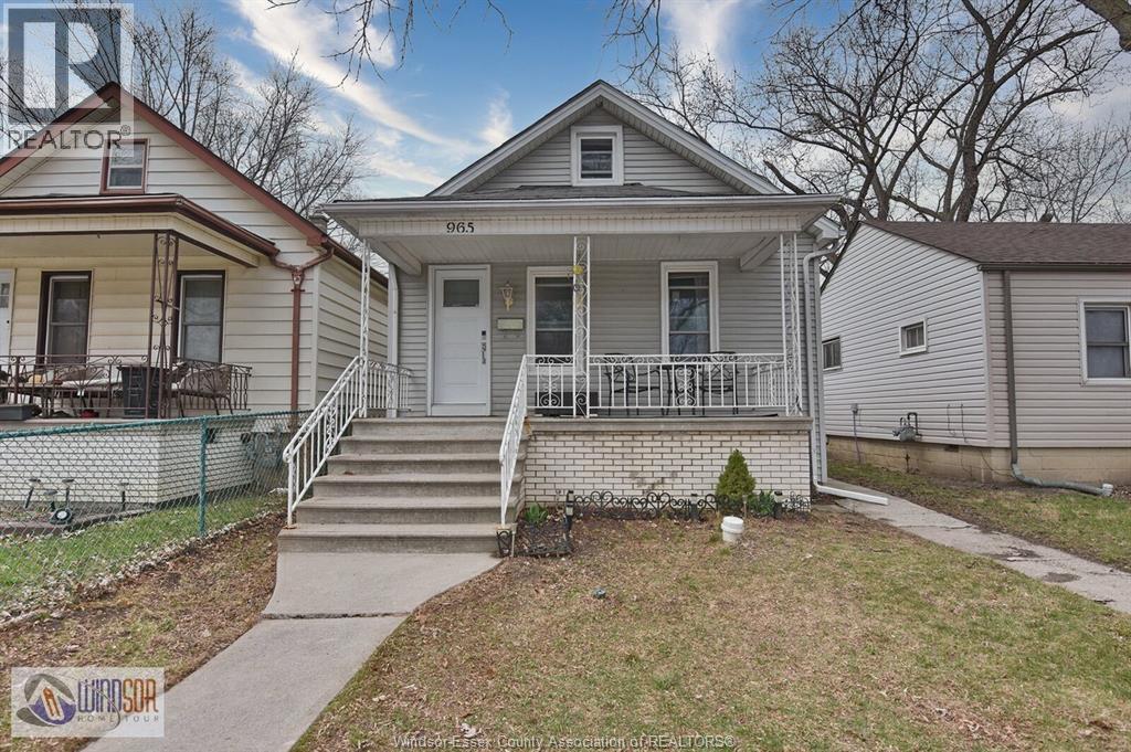 965 Bridge, Windsor, Ontario  N9B 2M9 - Photo 1 - 26006773