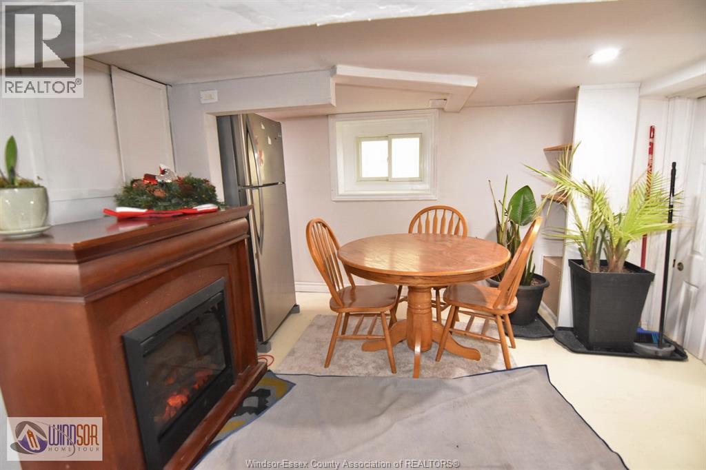 965 Bridge, Windsor, Ontario  N9B 2M9 - Photo 27 - 26006773