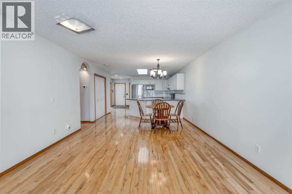 108 Quigley Close, Cochrane, Alberta  T4C 1S4 - Photo 12 - A2292444