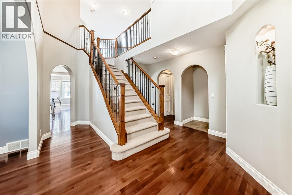 66 Sherwood Common NW, Calgary, Alberta  T3R 1P8 - Photo 3 - A2293214