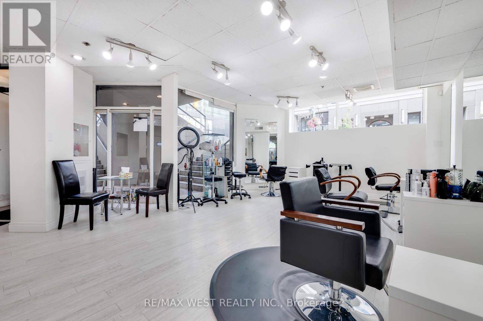 1300 Bay Street, Toronto, Ontario  M5R 3K8 - Photo 19 - C12947870