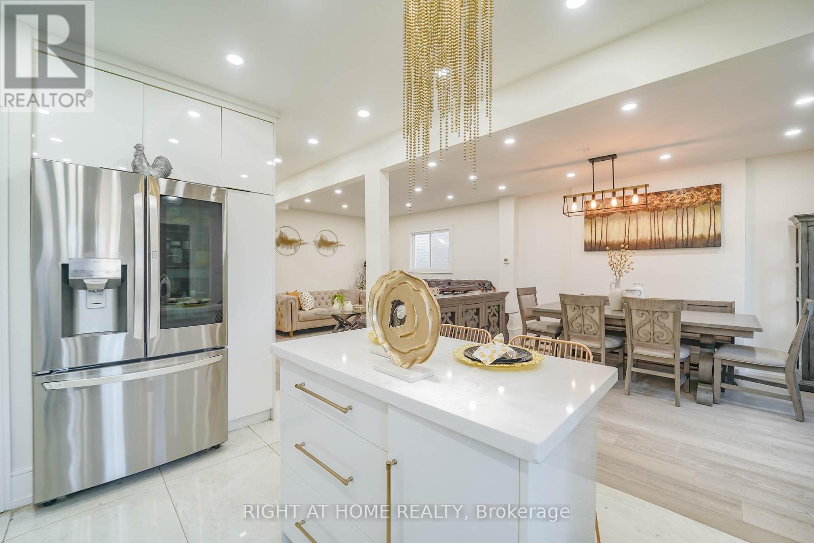 174 AYLESWORTH AVENUE, Toronto, Ontario