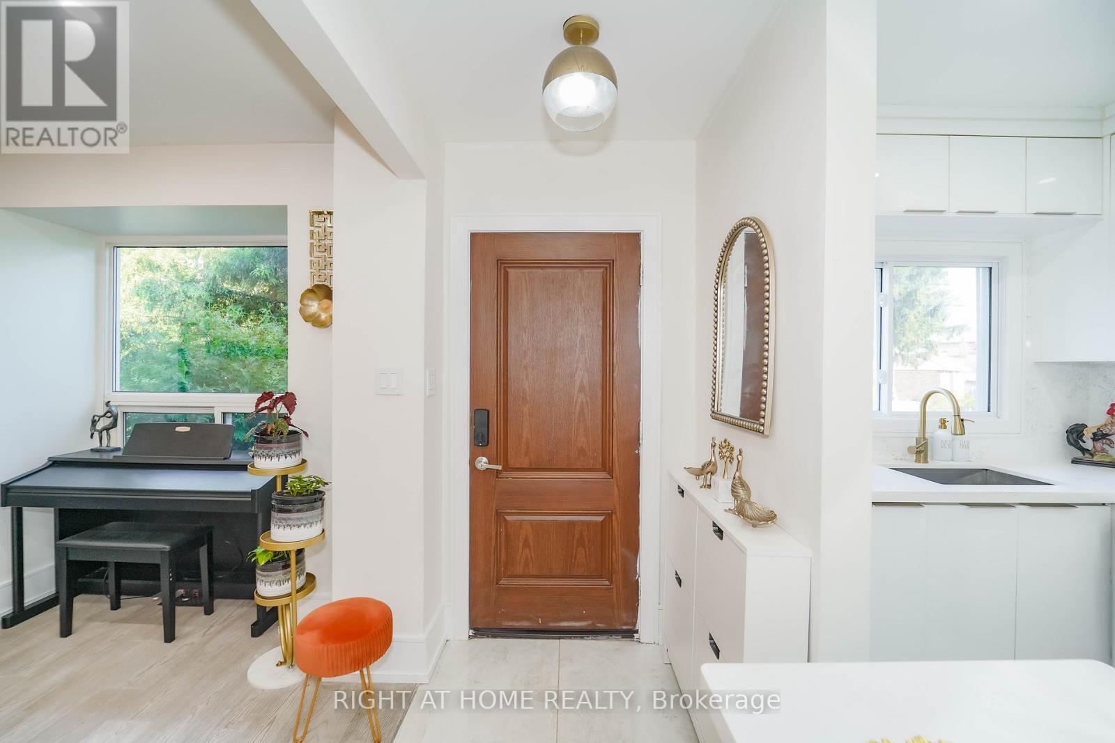 174 Aylesworth Avenue, Toronto, Ontario  M1N 2J6 - Photo 4 - E12947884