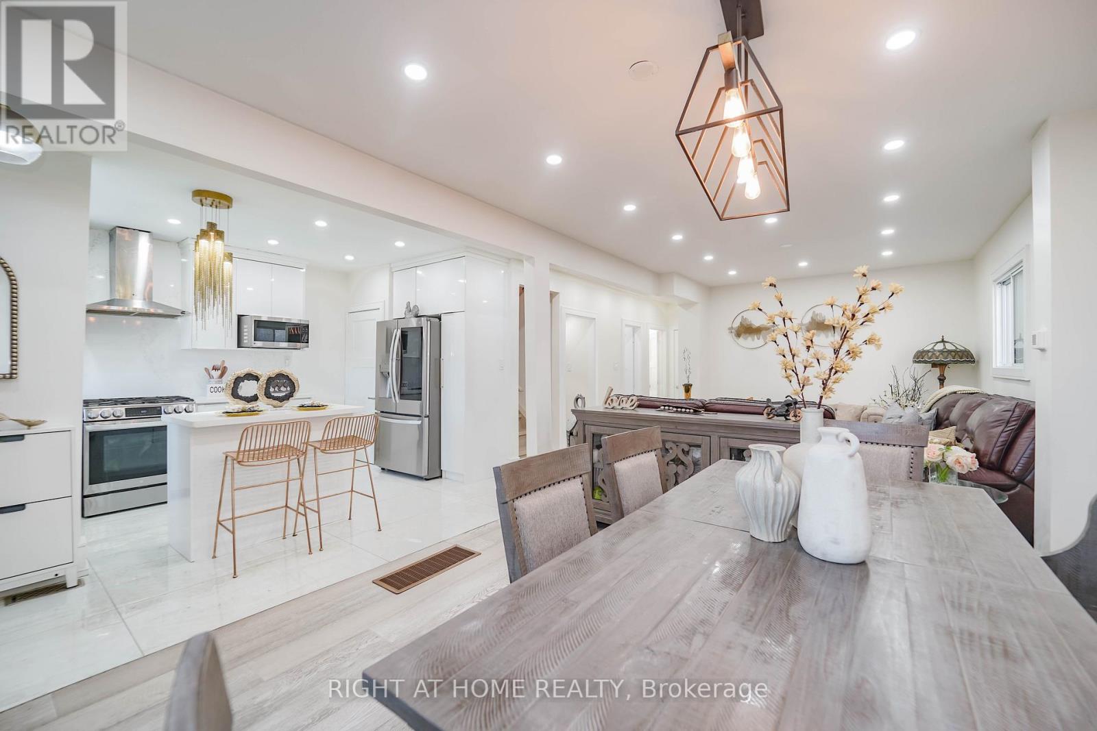 174 Aylesworth Avenue, Toronto, Ontario  M1N 2J6 - Photo 8 - E12947884