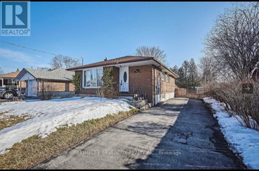 901 CROCUS CRESCENT, Whitby, Ontario