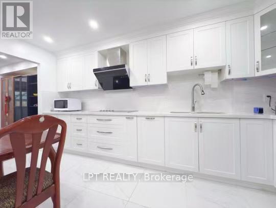 UPPER A - 86 PUMA DRIVE, Toronto, Ontario