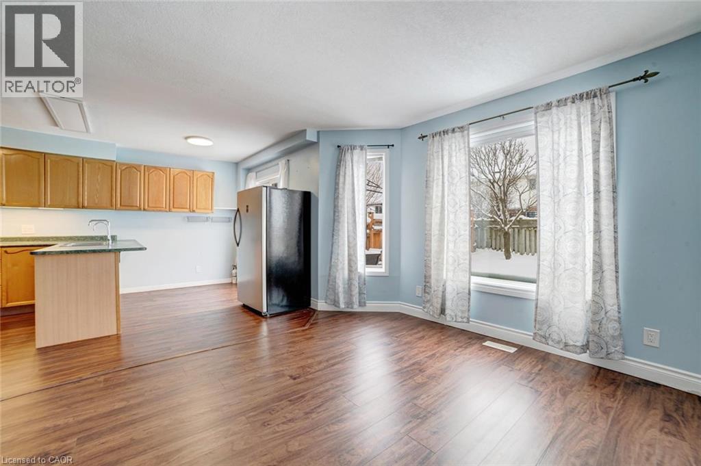 224 Pineland Court, Waterloo, Ontario  N2T 2S3 - Photo 17 - 40804313