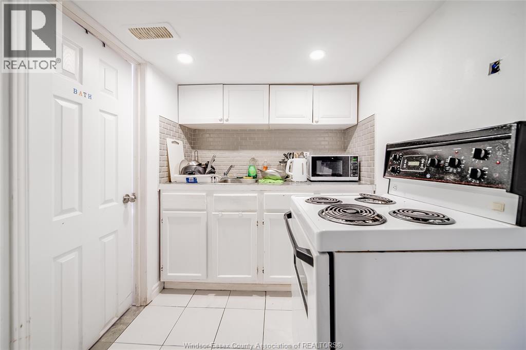 3479 Harris Street, Windsor, Ontario  N9C 1N6 - Photo 23 - 26003211