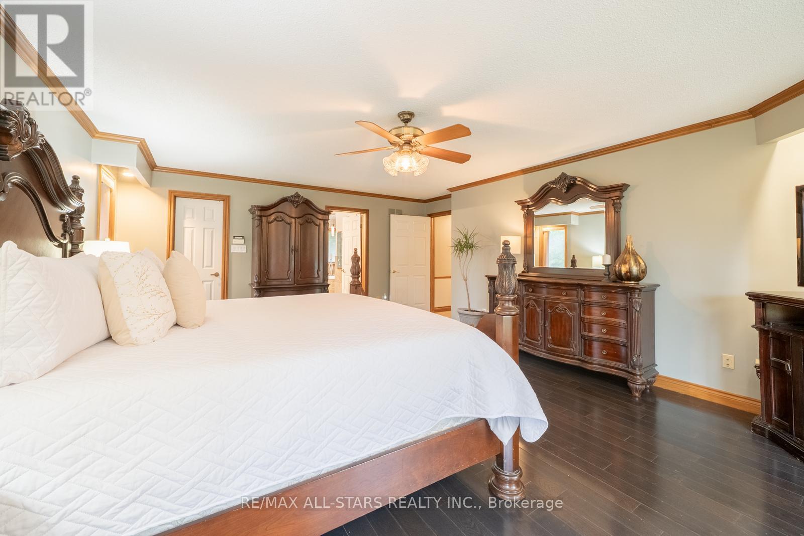 3 Marilyn Avenue, Whitchurch-Stouffville, Ontario  L4A 2C8 - Photo 13 - N12947876