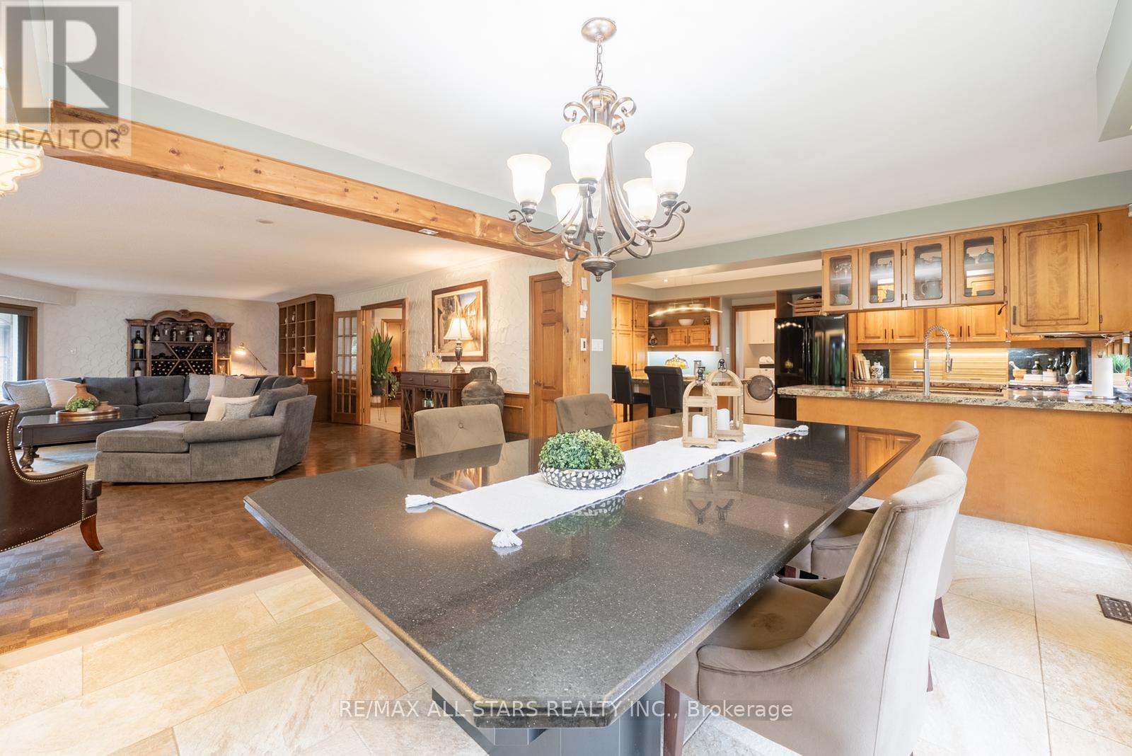 3 Marilyn Avenue, Whitchurch-Stouffville, Ontario  L4A 2C8 - Photo 24 - N12947876