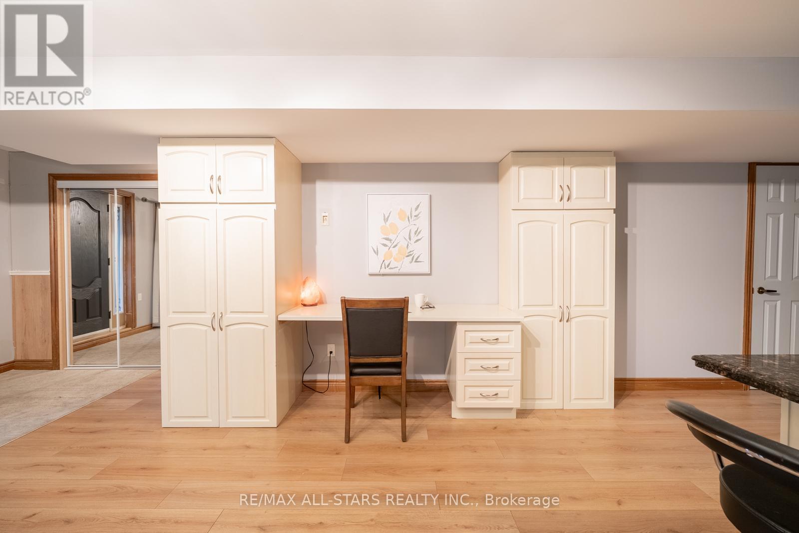 3 Marilyn Avenue, Whitchurch-Stouffville, Ontario  L4A 2C8 - Photo 33 - N12947876