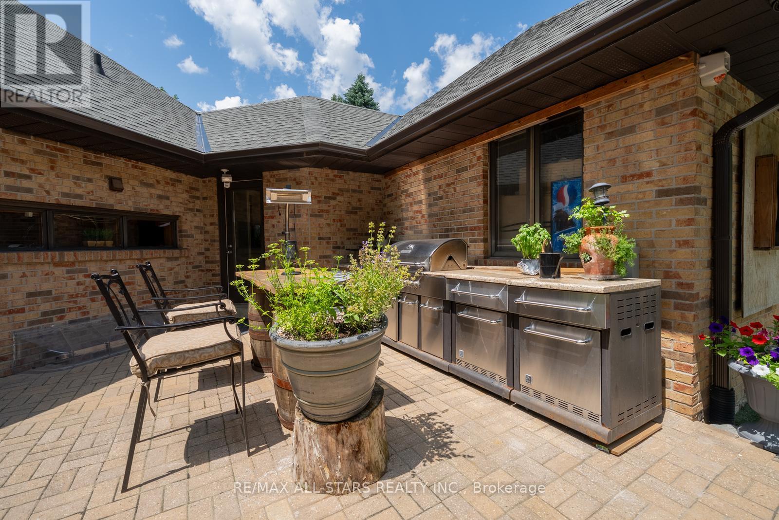 3 Marilyn Avenue, Whitchurch-Stouffville, Ontario  L4A 2C8 - Photo 45 - N12947876