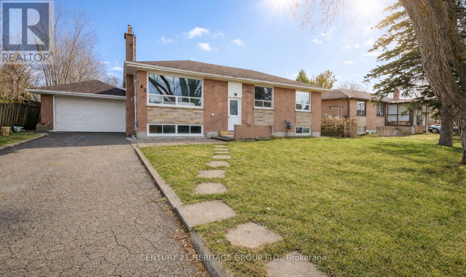 142 KINGSLYNN DRIVE, King, Ontario