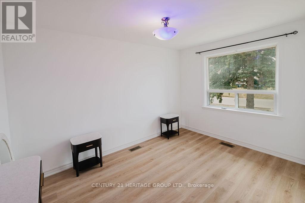 142 Kingslynn Drive, King, Ontario  L7B 1H1 - Photo 11 - N12947882