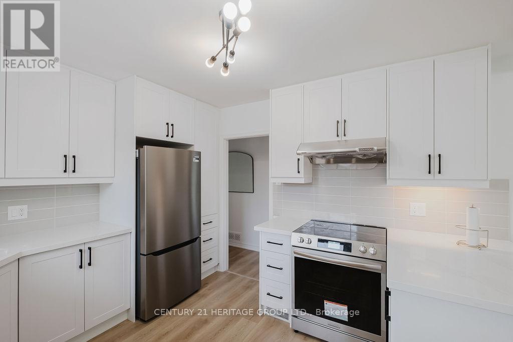 142 Kingslynn Drive, King, Ontario  L7B 1H1 - Photo 6 - N12947882