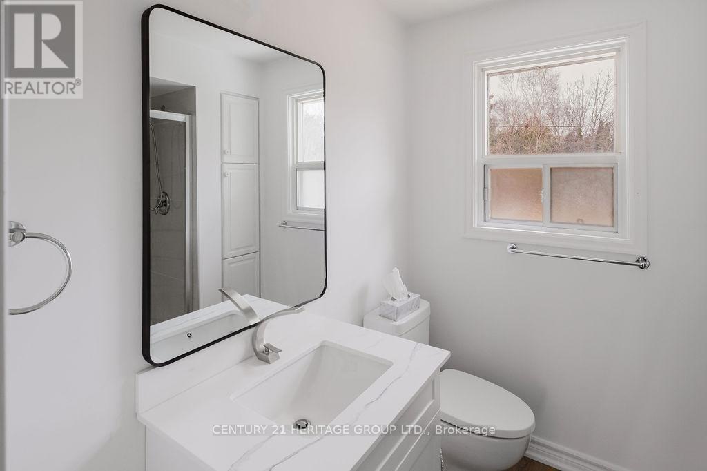 142 Kingslynn Drive, King, Ontario  L7B 1H1 - Photo 9 - N12947882