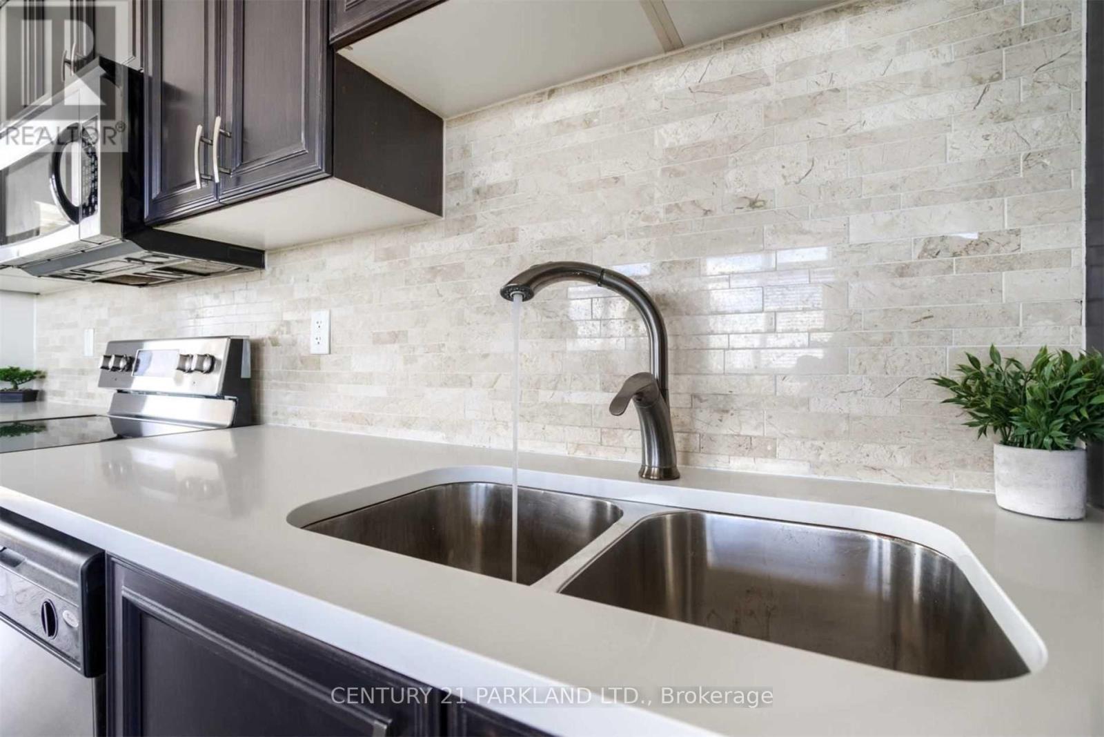 1114 - 9225 Jane Street, Vaughan, Ontario  L6A 0J7 - Photo 8 - N12947928