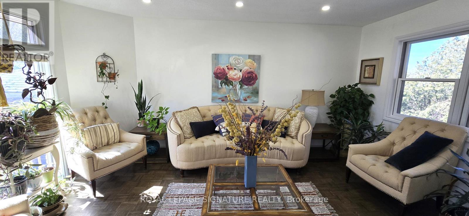 Main Floor - 105 Ashton Road, Newmarket, Ontario  L3Y 5R6 - Photo 5 - N12947978