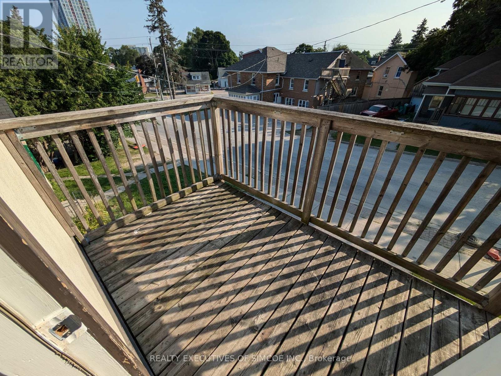 87 Maple Avenue, Barrie (City Centre), Ontario  L4N 1S1 - Photo 5 - S12947996