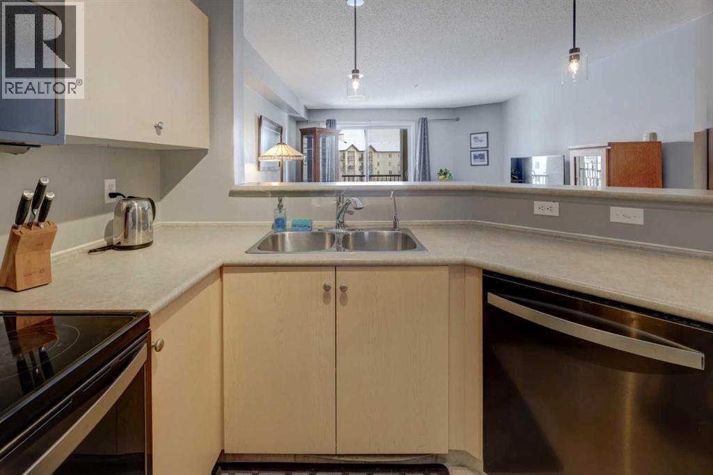 7303, 304 Mackenzie Way SW, Airdrie, Alberta  T4B 3H7 - Photo 12 - A2296988