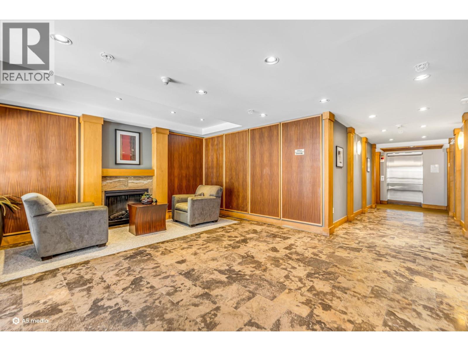 401 2951 Silver Springs Boulevard, Coquitlam, British Columbia  V3E 3S4 - Photo 2 - R3106096