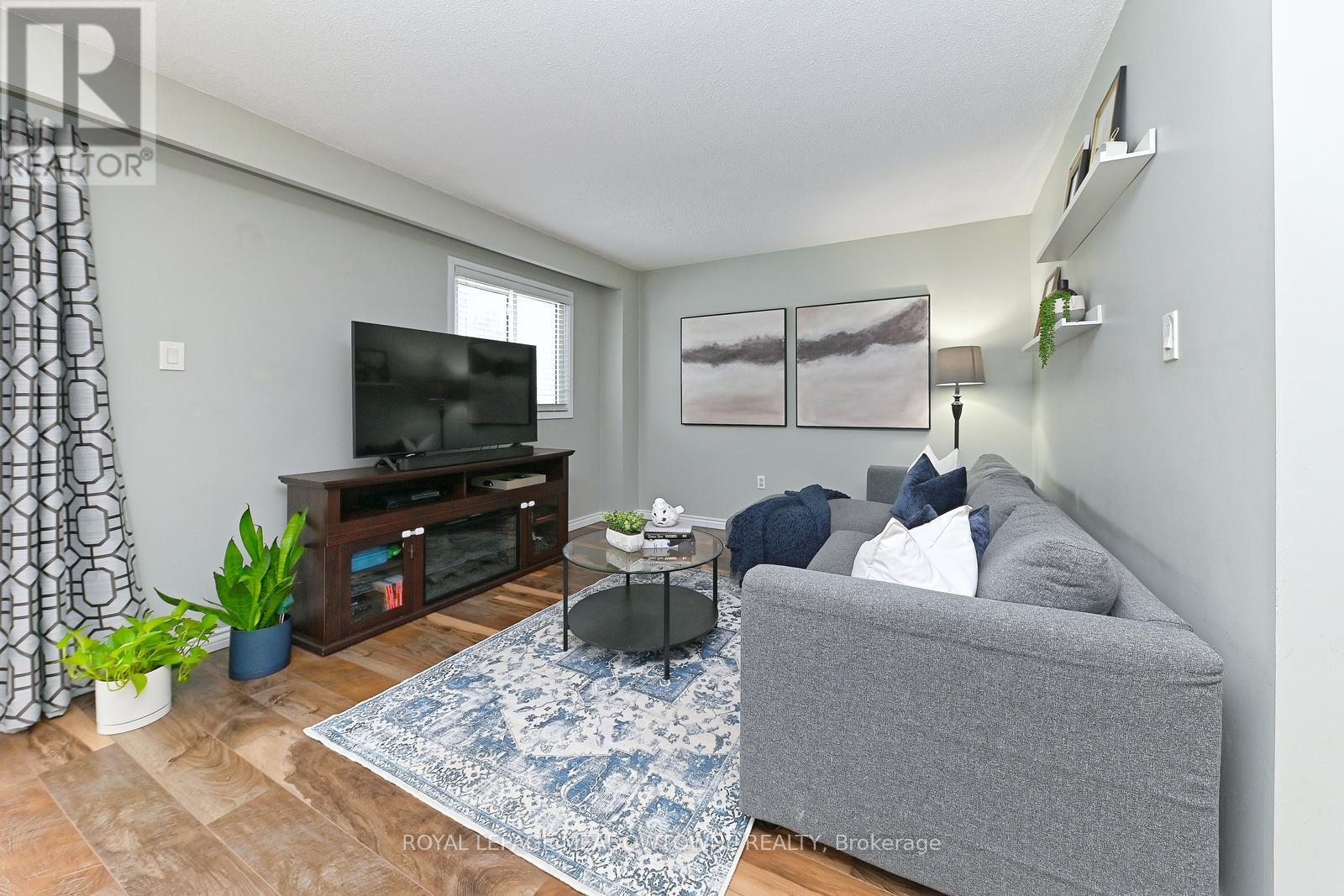 74 - 80 Lynden Circle, Halton Hills, Ontario  L7G 4Y8 - Photo 8 - W12853436