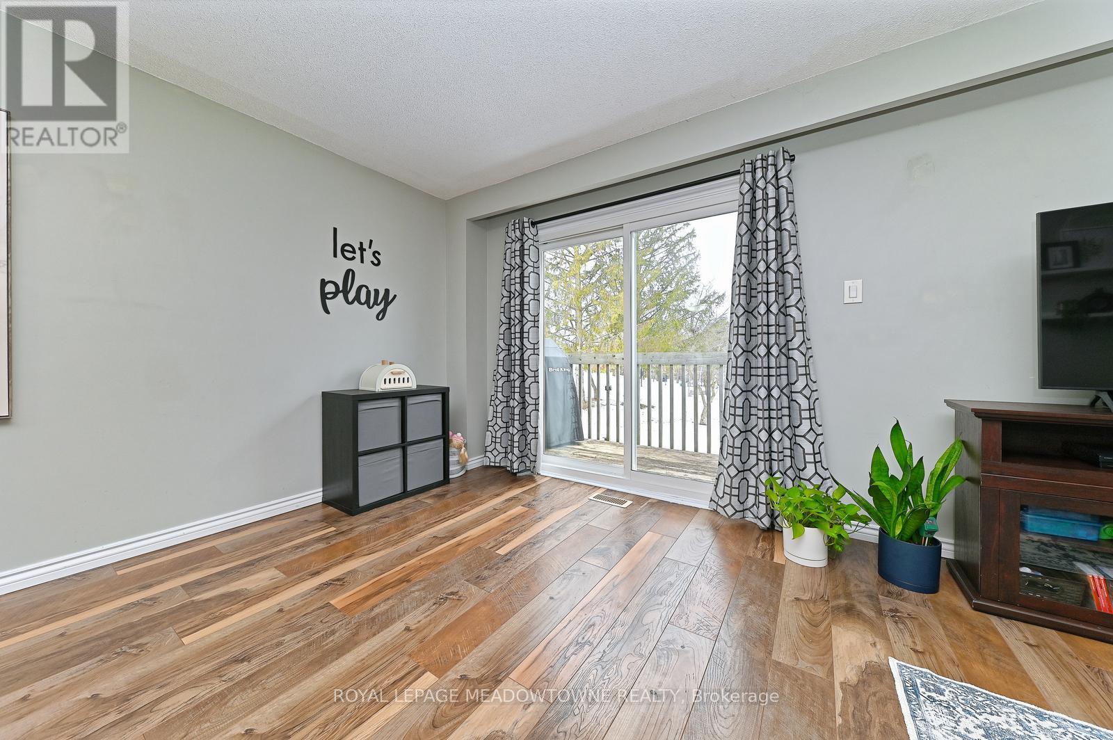 74 - 80 Lynden Circle, Halton Hills, Ontario  L7G 4Y8 - Photo 12 - W12853436