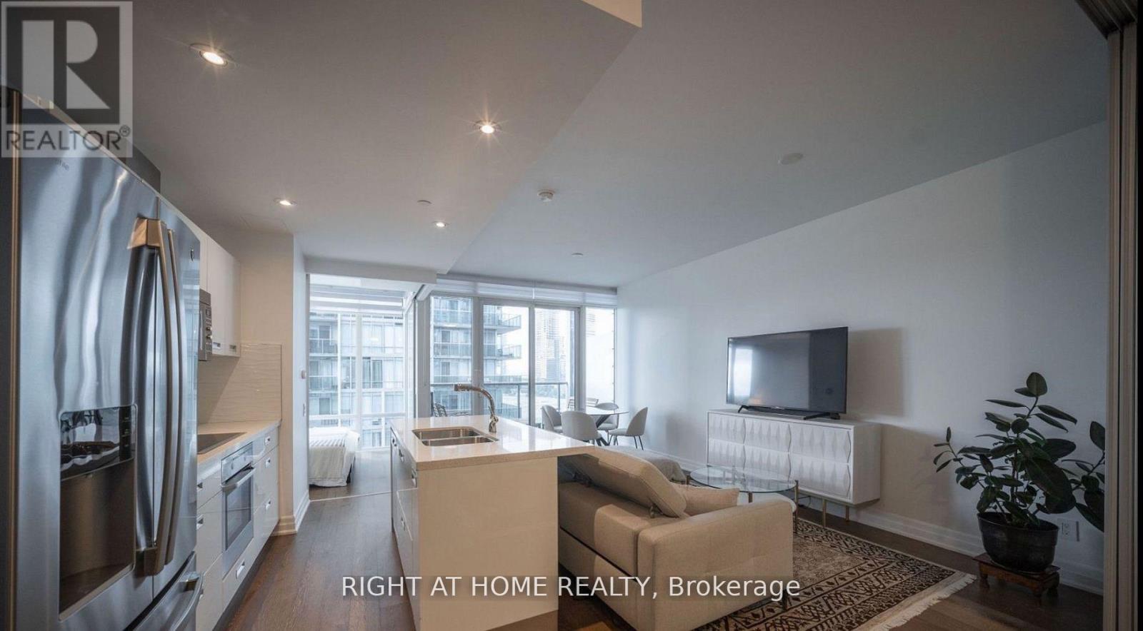 1010 - 88 Park Lawn Rd Road, Toronto, Ontario  M8Y 0B5 - Photo 16 - W12947936