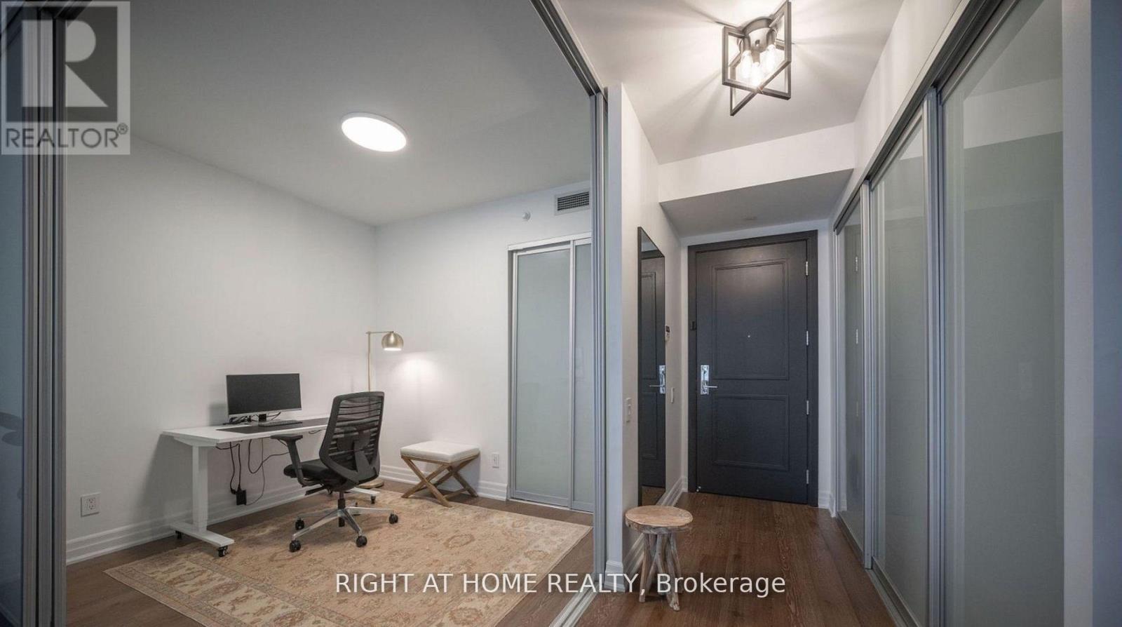 1010 - 88 Park Lawn Rd Road, Toronto, Ontario  M8Y 0B5 - Photo 18 - W12947936