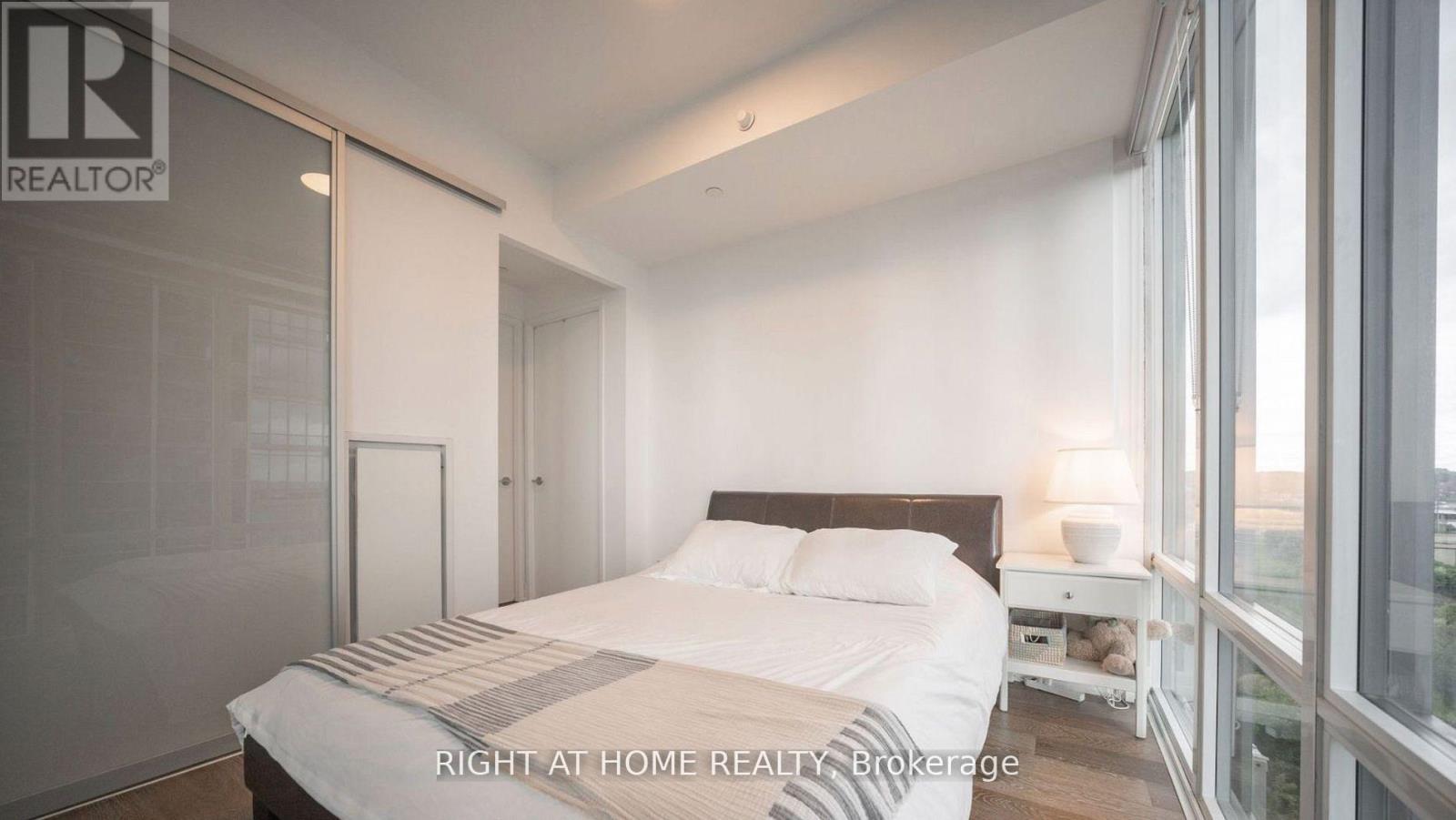 1010 - 88 Park Lawn Rd Road, Toronto, Ontario  M8Y 0B5 - Photo 22 - W12947936