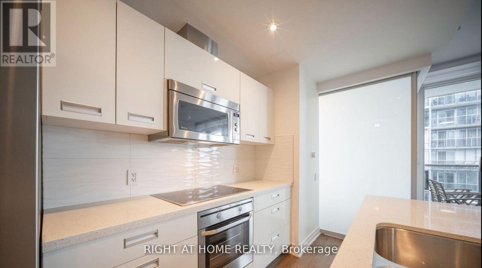 1010 - 88 Park Lawn Rd Road, Toronto, Ontario  M8Y 0B5 - Photo 27 - W12947936