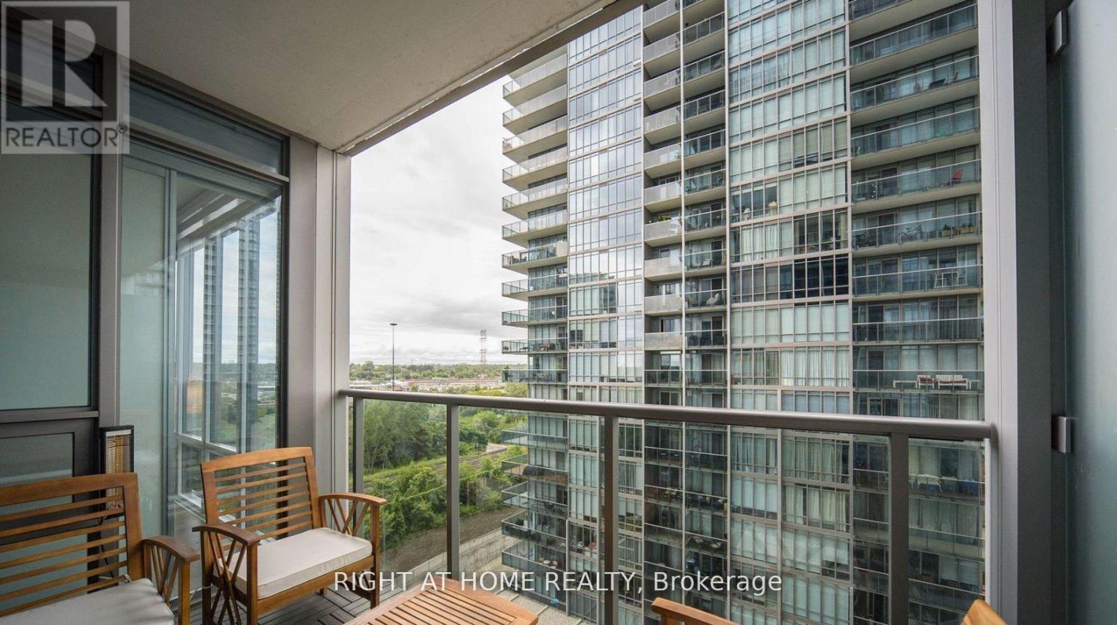 1010 - 88 Park Lawn Rd Road, Toronto, Ontario  M8Y 0B5 - Photo 32 - W12947936