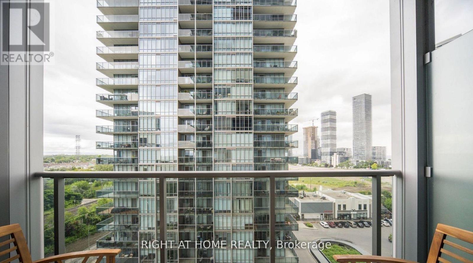 1010 - 88 Park Lawn Rd Road, Toronto, Ontario  M8Y 0B5 - Photo 33 - W12947936