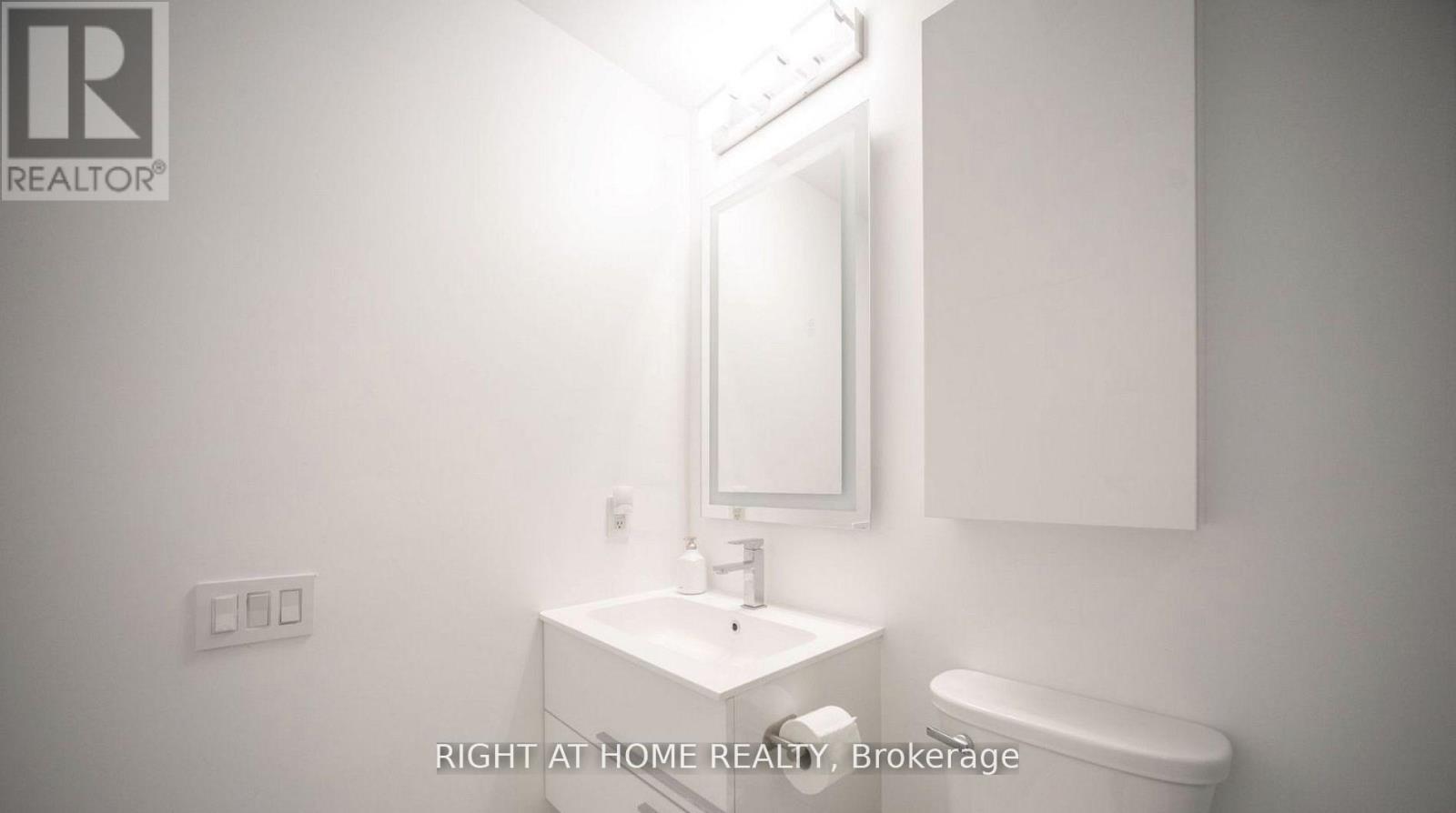 1010 - 88 Park Lawn Rd Road, Toronto, Ontario  M8Y 0B5 - Photo 37 - W12947936