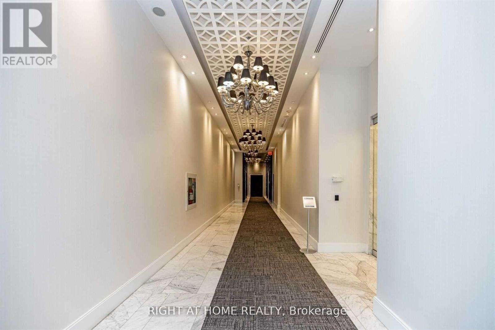 1010 - 88 Park Lawn Rd Road, Toronto, Ontario  M8Y 0B5 - Photo 7 - W12947936