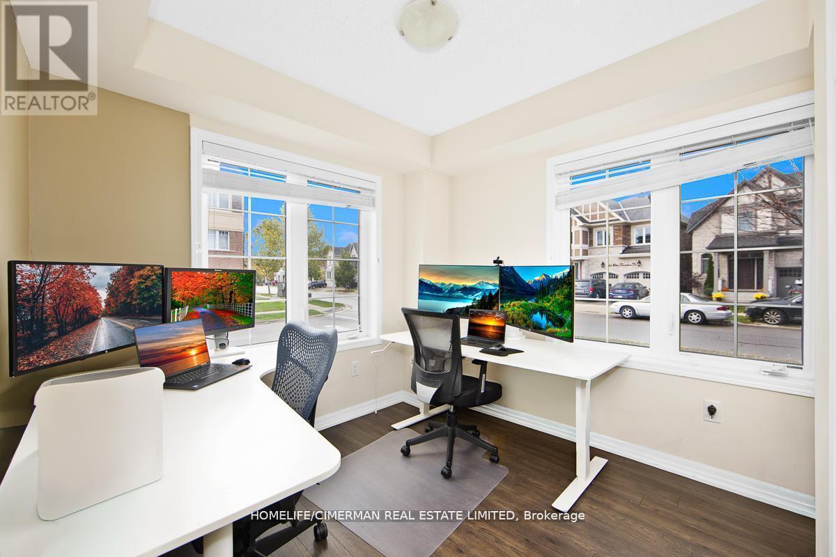 335 Ellen Davidson Drive, Oakville, Ontario  L6M 0V6 - Photo 4 - W12947944