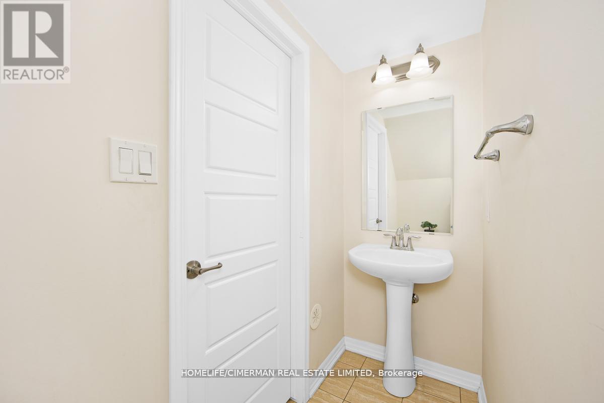 335 Ellen Davidson Drive, Oakville, Ontario  L6M 0V6 - Photo 5 - W12947944