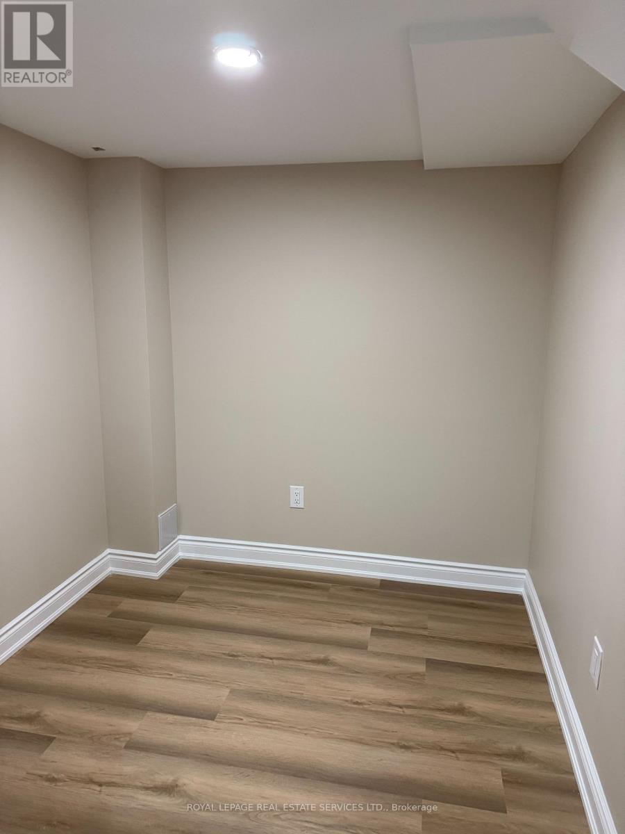 Bsmt - 5487 Challenger Drive, Mississauga, Ontario  L5M 0K4 - Photo 14 - W12947982