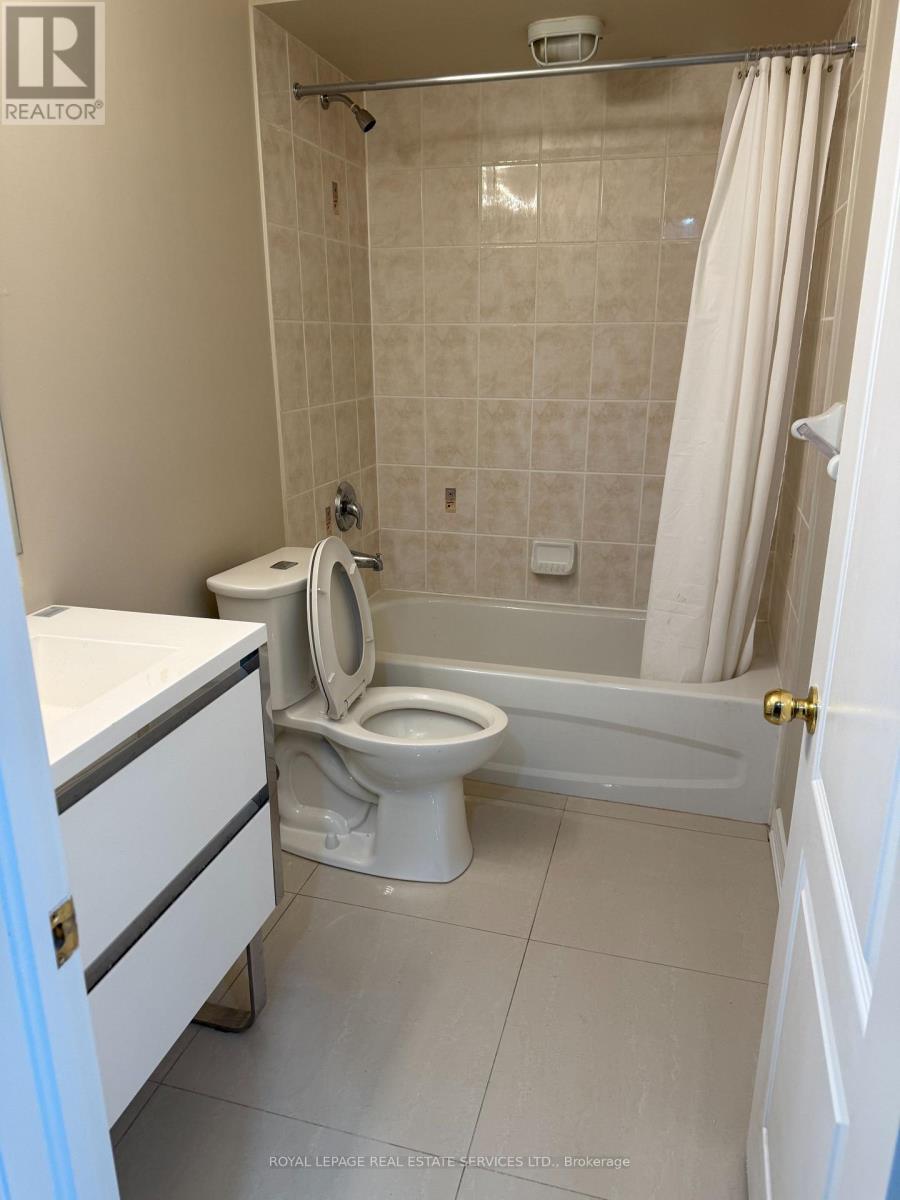 Bsmt - 5487 Challenger Drive, Mississauga, Ontario  L5M 0K4 - Photo 4 - W12947982