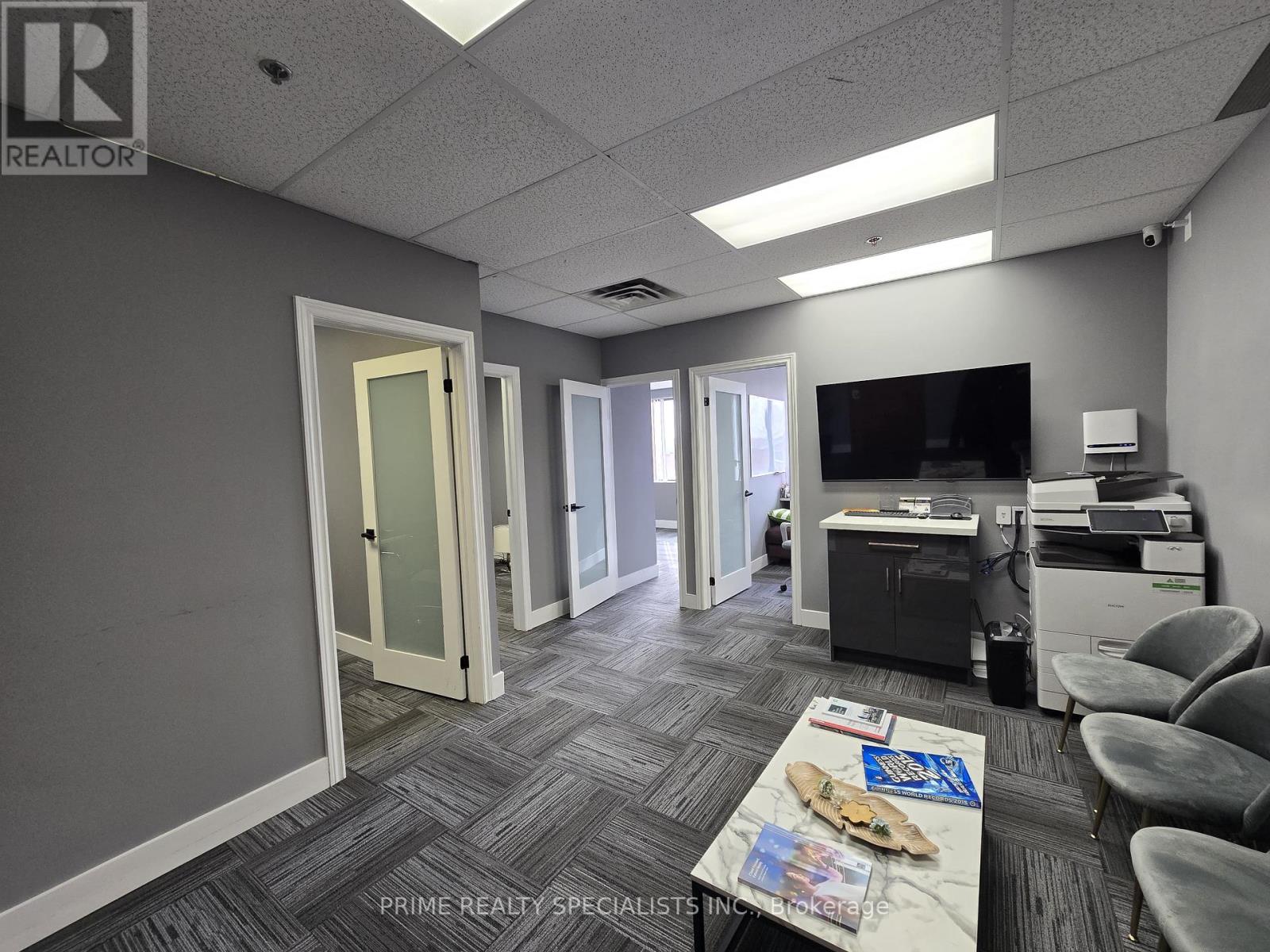 105a - 380 Bovaird Drive E, Brampton, Ontario  L6X 4N1 - Photo 5 - W12947992