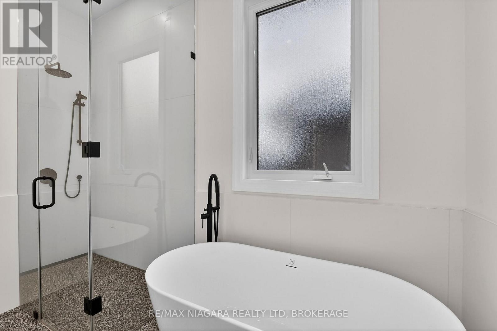 146 Hetram Court, Fort Erie, Ontario  L0S 1B0 - Photo 26 - X12947414